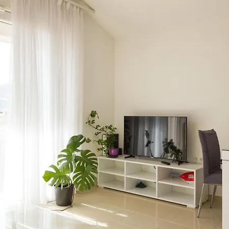 Frida Apartment